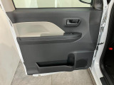延長保証につきましてはお求めいただく車両によって保証料が異なりますので、当店スタッフまでお気軽にお問い合わせくださいませ。