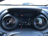 大型メーターで視界も良好な運転席廻りです。運転時の視線移動が少なくて済むので、安全性にも一役かってくれます。