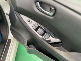 運転席側のドア部。パワーウィンドーのスイッチになります。