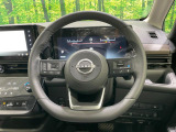 【純正革巻きステアリング】上質な革を使用することで、手にしっかり馴染みとても運転しやすいハンドルです♪