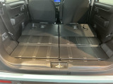 軽い力でサッと倒せるシートアレンジ。急に荷物が増えても、その場でサクッとスペースを広げられます。毎日の『困った』を『助かった』に変える工夫が満載です。