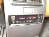 冬でも快適なシートヒーター内蔵。