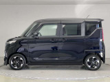 【ユーカーズ浜線へようこそ】屋根付駐車場なので、雨でもゆっくり車をご覧いただけます!当社は、新車、中古車、サービス工場と併設しております。トラブル時も安心です!