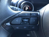 【ステアリングスイッチ】左です。ハンドルから手を離さず、運転に集中したまま手元でオーディオ操作等ができます。