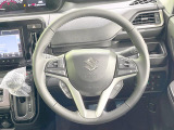 【純正革巻きステアリング】上質な革を使用することで、手にしっかり馴染みとても運転しやすいハンドルです♪
