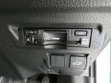 高速道路を賢く使うETC2.0装備です。高速道路とクルマが情報を連携して渋滞の迂回ルートや災害時の適切な誘導をしてくれたりします。