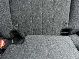 ◆ISOFIX◆シートベルトいらずでチャイルドシートと固定金具を連結するだけでガッチリ固定できます。