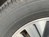 タイヤサイズは195/65R15