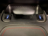 シートヒーター完備で、寒い日もすぐ温かくなります。
