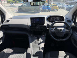 プジョー・シトロエン 正規ディーラー認定中古車 静岡県沼津市岡一色463-1 055-926-2400 遠方のお客様もお気軽にご相談下さい。