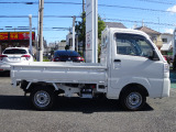 ●当店では自動車保険の取り扱いもございます。新規のご加入、現在ご加入中の保険内容の診断もお気軽にご相談ください。お客様にぴったりの自動車保険をご案内させていただきます!