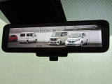 スマートルームミラー★車両後方のカメラ映像をミラー面に移して、いつでもクリアな後方視界を確保します♪
