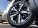 快適なショールームにて、お車選びのお手伝いから、ご購入後の整備待ちまで、ご対応致します。