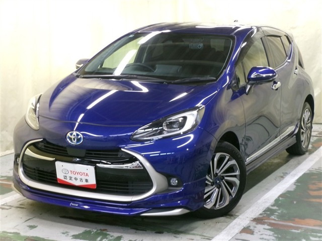 アクア  1.5 Z E-Four 4WD