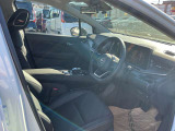 運転席まわりは、使用感も少なく良好な状態です。