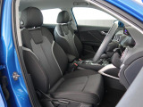 Audi車はどの車種も全てレザーハンドルです。そこにはAudiのこだわりがあり質感の高いレザーでしっかりと手に馴染み、高級感を演出します。
