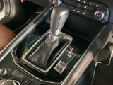 全てのトランスミッションのメリットを兼ね備えた理想的なAT、それがSKYACTIV-DRIVE(スカイアクティブドライブ)。「滑らかな変速」「ダイレクト感のあるシフトフィール」そして「低燃費」が特長です!