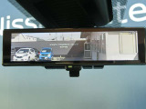 後席に荷物をタップリのせても視界を確保してくれちゃうスマート・ルームミラー♪