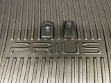 キーを取り出さずにドアを施錠&解錠。クルマの始動も可能です。