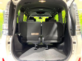 普段のお買い物や通勤、送迎等に十分な荷室スペースを確保しております。セカンドシートを倒すと、大きな荷物の積載も可能です♪