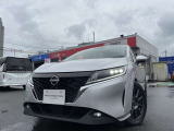 ヘッドライトはLEDタイプ!省電力、高効率で悪天候時の走行も安心です。