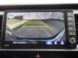 【装備】リアカメラ付きで、後方確認も安心です。