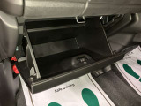 ■POINT■写真で見るよりも現車を 現車をみると写真で見ていたイメージとは少し違う部分もございます。また写真ではわからなかった車の魅力にも気づくことができるので、ぜひご来店ください!