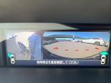 【フロント&サイドカメラ】ドライバーから見にくい死角部分を映像で確認できる前方と左側面にカメラを装着。見通しがきかない場所や住宅密集地などを運転することが多い人におすすめの安心装備です。