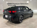 BMW xDriveの魅力は、走行状況と路面状況の変化をリアルタイムに把握し、4輪のトラクションを絶えず最大限に保つことで、どんなコンディションにおいても揺るぎない走りを実現させてくれます。