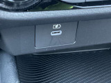 前席USB電源です。