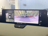 【360&deg;ビューモニター】専用のカメラにより、上から見下ろしたような視点で360度クルマの周囲を確認することができます☆死角部分も確認しやすく、狭い場所での切り返しや駐車もスムーズに行えます。