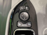 オート格納機能付きミラー キーフリーシステムのドア施錠に連動して自動的に格納!乗降時のミラー操作の手間が省けて便利です♪閉じ忘れを防げるほか、降車の直前まで後方の確認ができます!!