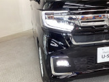 【LEDヘッドライト】ディスチャージヘッドライト(HID)と同等の明るさで、夜道や雨天走行が明るく視界良好!!