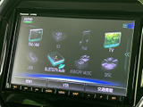 ラジオやUSB、Bluetooth Audioなど、音楽の入力先を画面から選択できます。複数の音源を使い分けられるため、お好みの方法で車内の音楽を楽しみたい方にうれしい装備です。