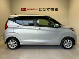 車両右側面からの写真になります。車をご覧になりたい時はお気軽に最寄りの店舗へご相談下さい。