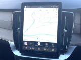 【Google搭載ナビ】Googleのアプリケーションとサービスがビルトインされ、スマートフォンと同じように車両を直感的に操作できます。Googleマップで音声操作や最新の交通情報を知ることが可能です