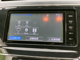 多彩な再生機能を備え、お好みの音楽を高品質で楽しめます。ラジオ、CD、USBなど、様々なメディアに対応しています。