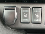 シートヒーター、座面を温めてくれます寒い時期には役立つ機能です。(運転席・助手席)