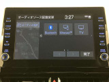 いまや必須装備「ナビゲーション」搭載!知らない場所に、スイスイッとドライブ。なんて便利な機能でしょうか?もう、これなしではハンドルを握れませんね!でも、運転中の操作は危険ですのでご注意ですね♪