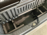 品質へのこだわり!フロアマットやシートなど車内をキレイに清掃し、ニオイや汚れなどを徹底的にクリーニングしてもらっております。室内はピカピカです☆