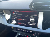 APS(アウディパーキングシステム) バック駐車の際にリアカメラとコーナーセンサーによって音と画像で障害物までの距離をドライバーに知らせます。