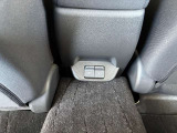 後部座席用充電ポート