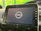 【メーカー純正ナビ】インテリアに溶け込むスタイリッシュな「専用設計」メーカーナビを装備♪視認性や操作性など基本性能にも優れ、より上質なカーライフをお楽しみいただけます。