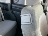 運転席からでも助手席シートを倒すことができちゃいます。