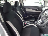 運転席シート画像になります。
