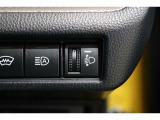 車体が傾いた状態の時にヘッドライトの光の高さを上下に調整することが出来ます!