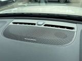 XC40はエアウーファーテクノロジーを採用しておりますので、力強いサウンドが特徴です。harman/kardonプレミアムサウンド・オーディオシステム(600W、13スピーカー)サブウーファー付
