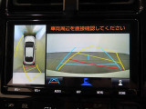 パノラミックビューモニター付きです。車両を上から見たような映像をディスプレイオーディオ画面に表示。運転席からの目視だけでは見にくい、車両周辺の状況をリアルタイムでしっかり確認できます。