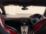 今回はアウディ松戸の認定中古車をご覧いただきありがとうございます。ご質問・ご要望などありましたらお電話下さい。専用のフリーダイヤルを是非ご利用ください。