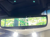 【デジタルインナーミラー】後席の大きな荷物や同乗者で後方が確認しづらい時でも安心!カメラが撮影した車両後方の映像をルームミラー内に表示。クリアな視界で状況の確認が可能です!